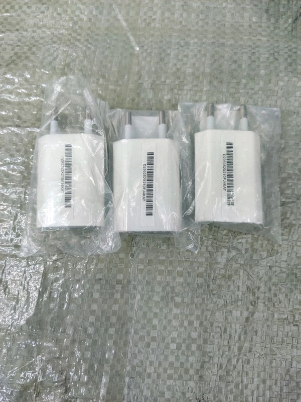 IPHONE 6 CHARGING DOCK ORIGINAL QUANTITY 