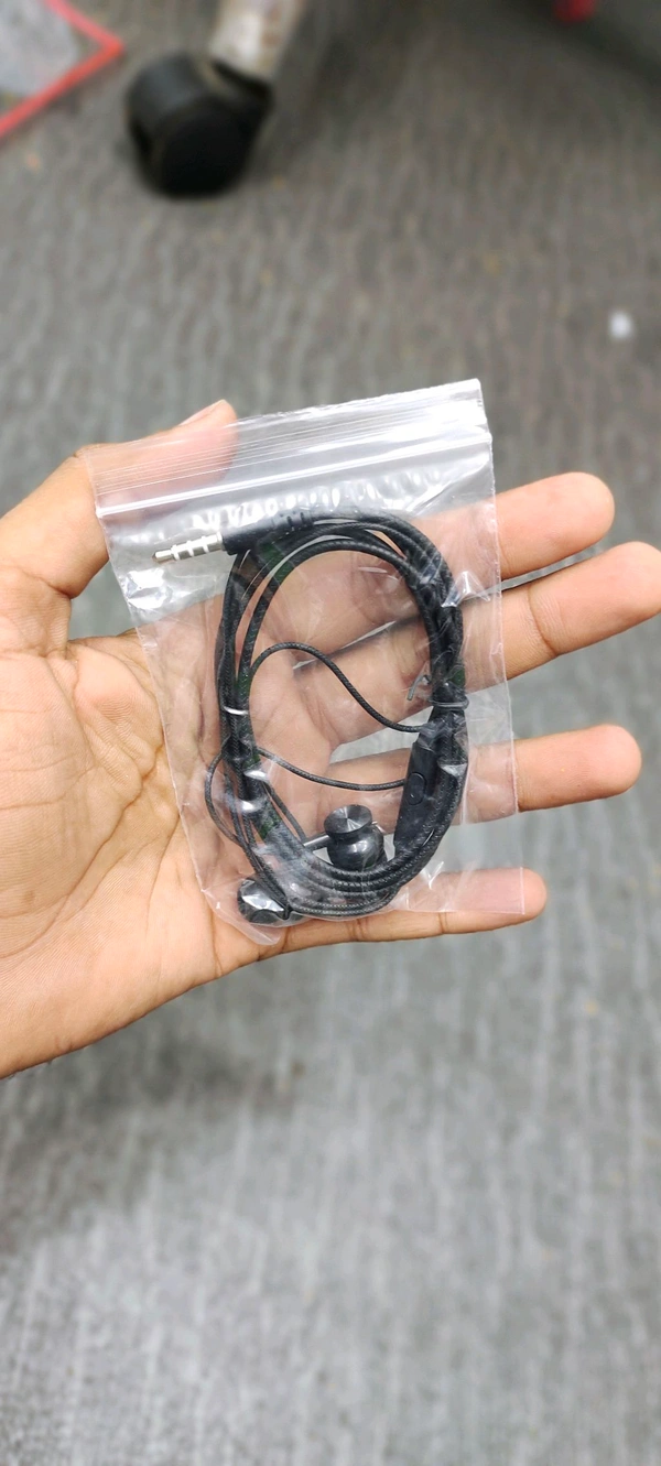 Universal Earphone 