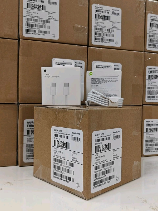 IPHONE 15 C TO C  💯 ORIGINAL CABLE