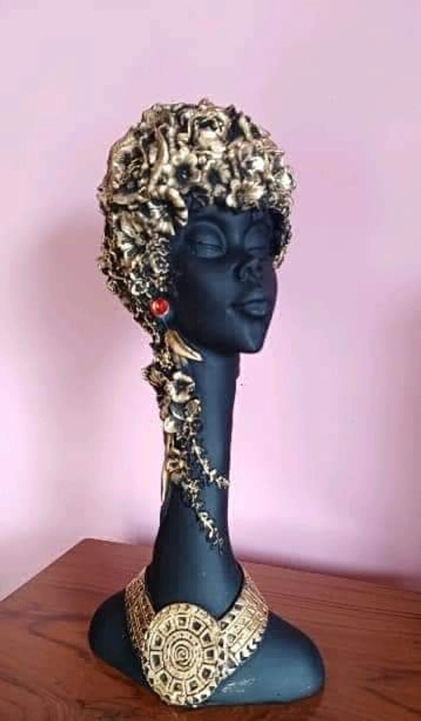 Lady Face Statue 02