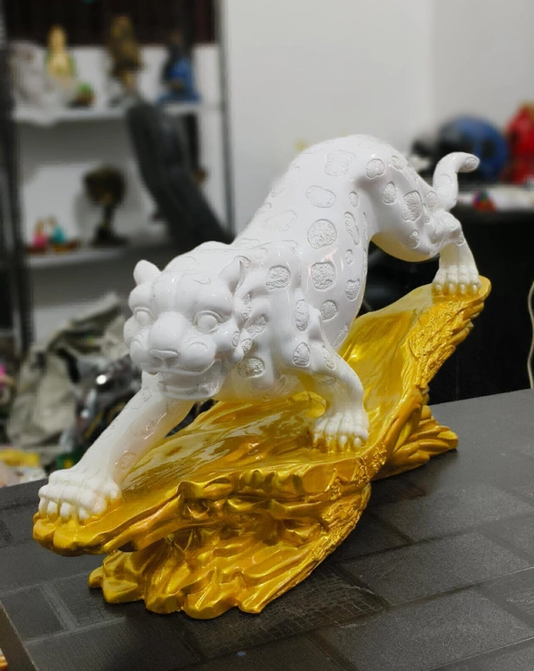 Lion Table Decor  - Size 11"21 Inch