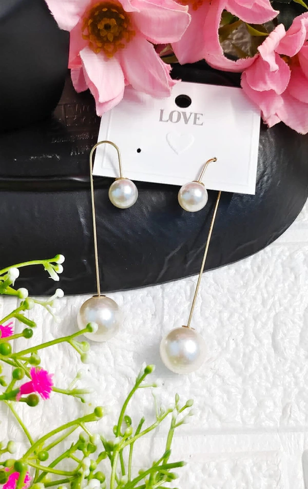 Quirky Pearl Earrings 