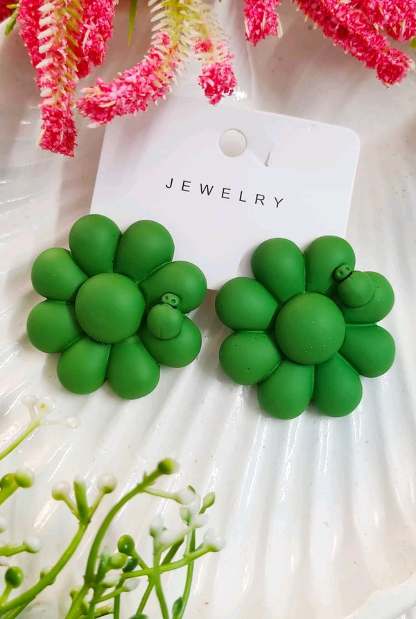 Unique Matte Flower With Bee Studs