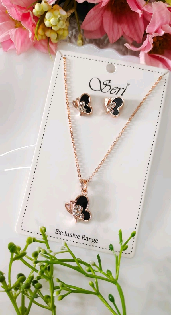 Stylish Butterfly Pendant Set 