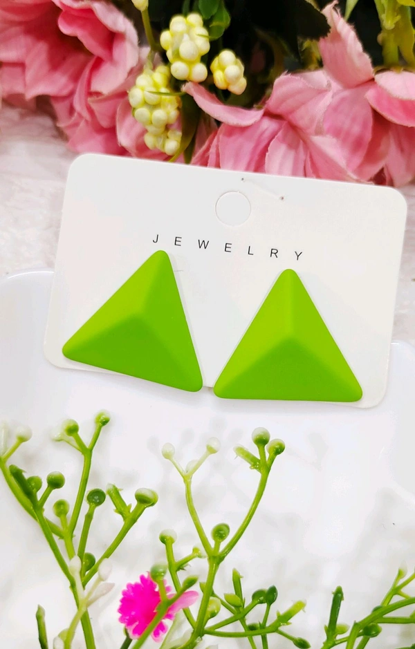 Quirky Triangle Matte Studs