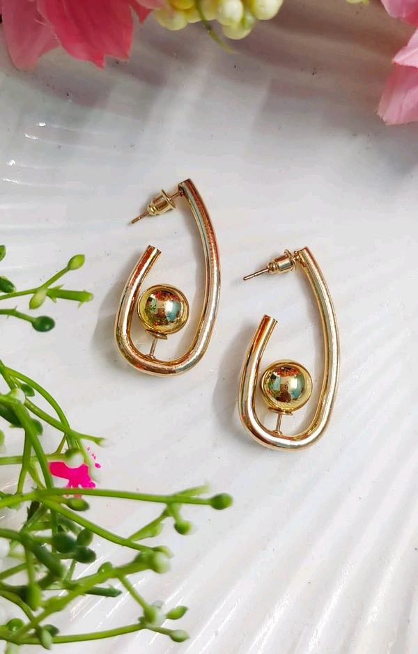 Golden Office Wear Minimal Earrings 