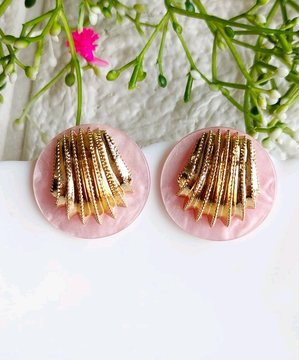 Pastel Shell Studs - Lightweight 