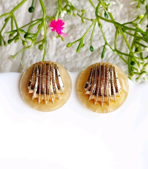 Pastel Shell Studs - Lightweight 