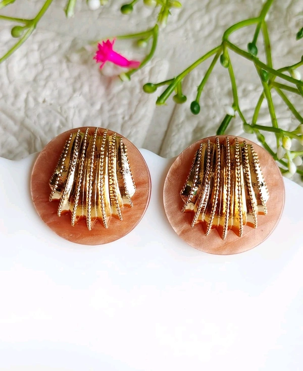 Pastel Shell Studs - Lightweight 