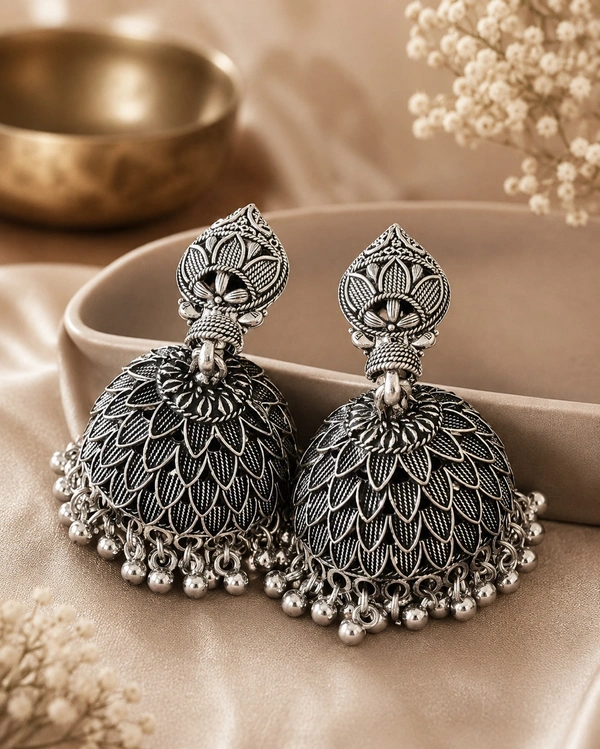 🌷*Elegant Oxidized Silver Lotus Jhumka Earrings* 🌷