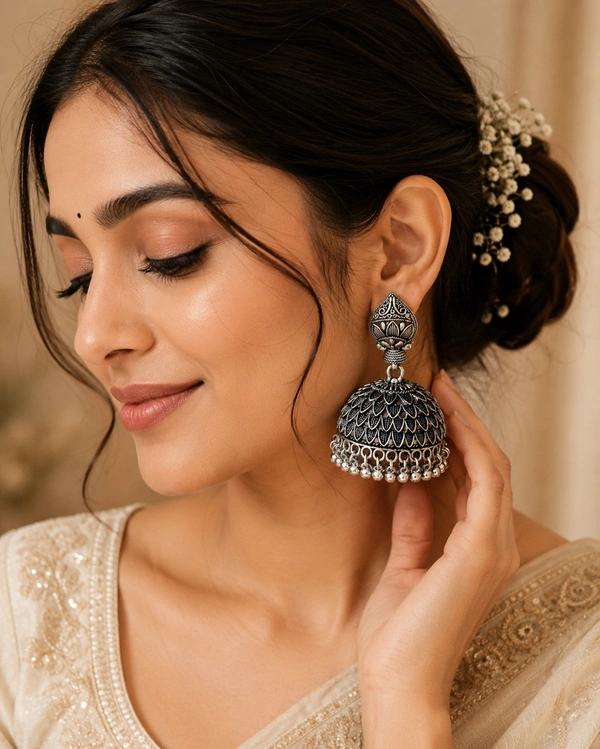 🌷*Elegant Oxidized Silver Lotus Jhumka Earrings* 🌷