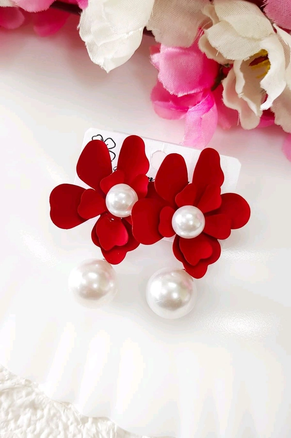 Floral Petals With Pearl Drops 