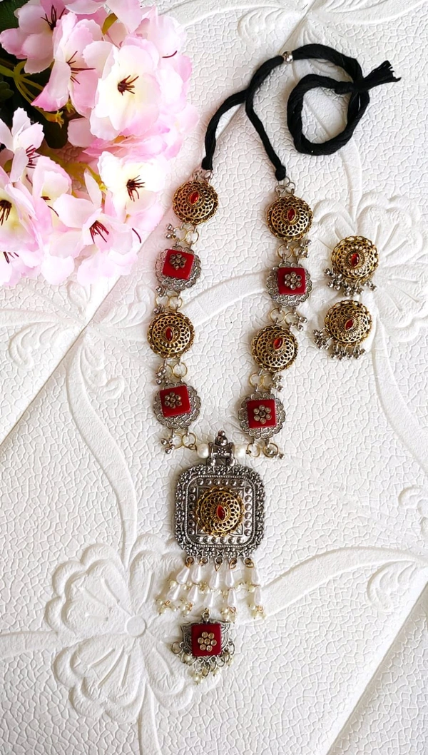 Beautiful Maroon Adjustable Long Necklace Set