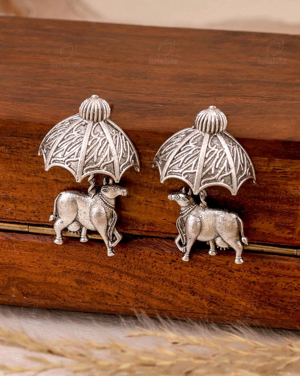 Royal Umbrella Nandi Earrings 