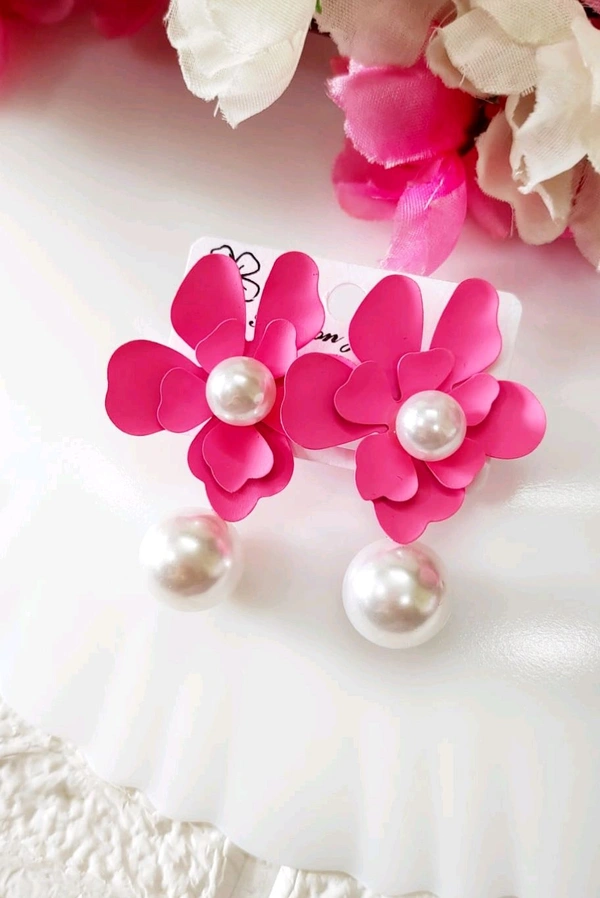 Floral Petals With Pearl Drops 