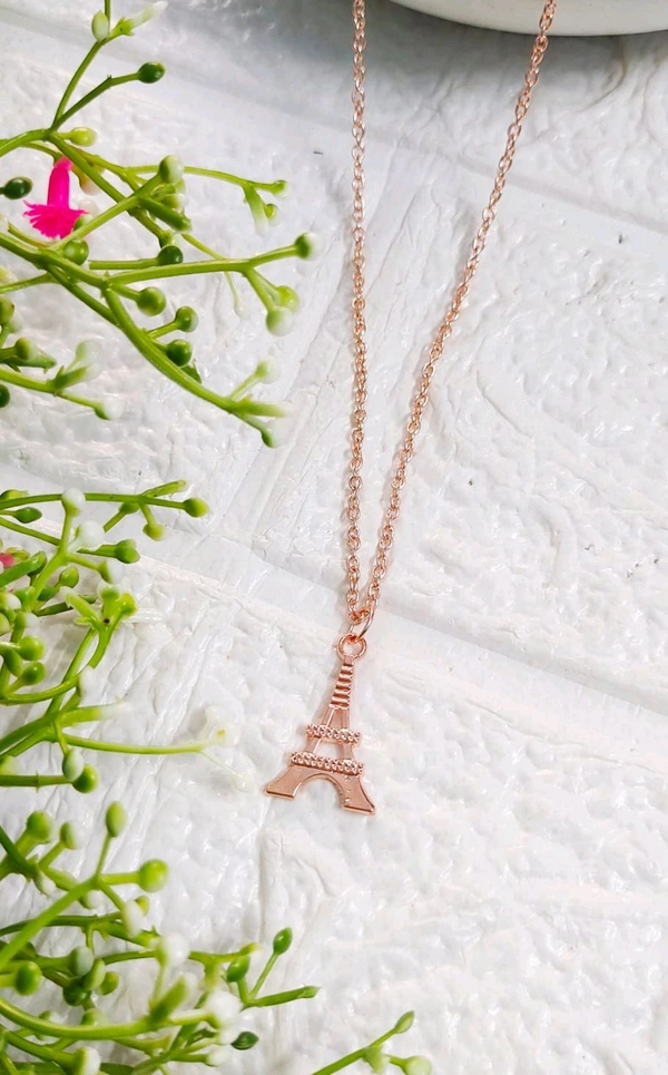 Stylish Eiffel Tower Pendant Chain