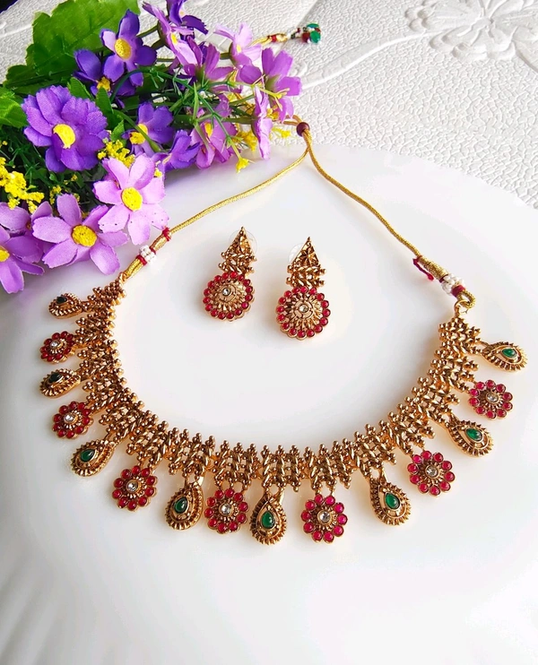 Premium Golden Matte Choker Set 