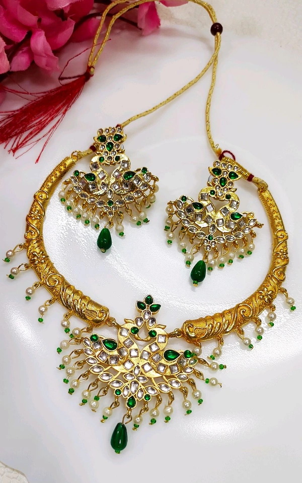 Beautiful Golden Green Choker Set 
