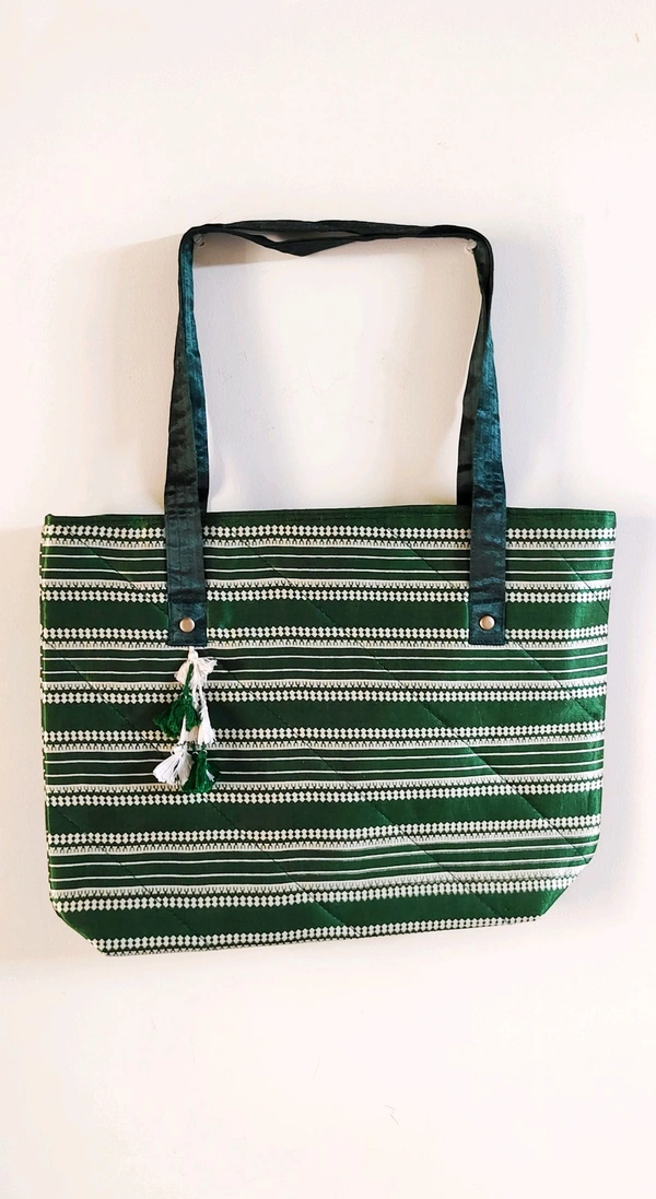Ethnic Spacious Tote Bags With Tassels