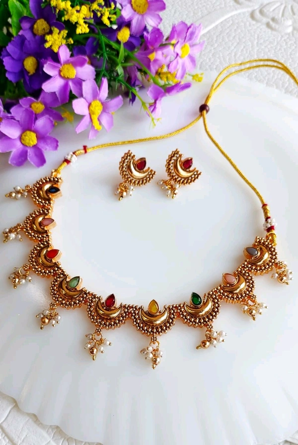 Beautiful Golden Chandbali Choker Set 