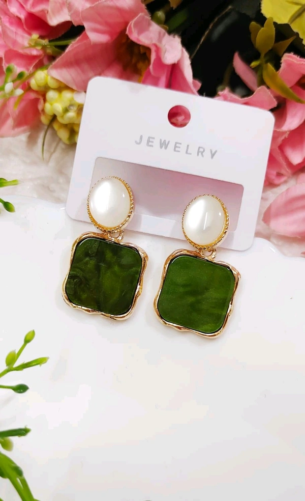 Beautiful Monalisa With Marble Earrings 