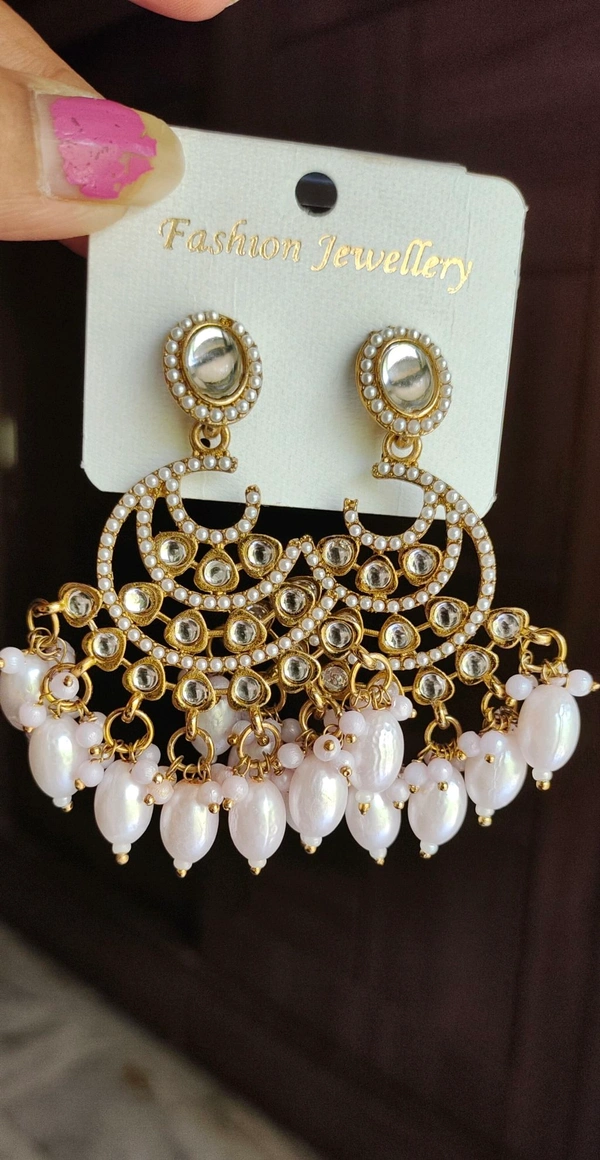 Beautiful Kundan Chandbaliyaan 