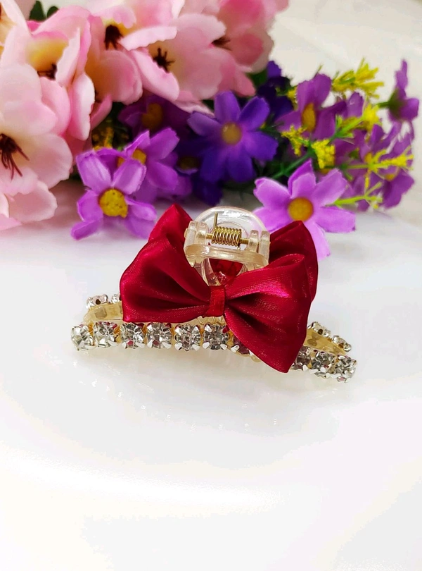 Pretty Party Bow Clutch 