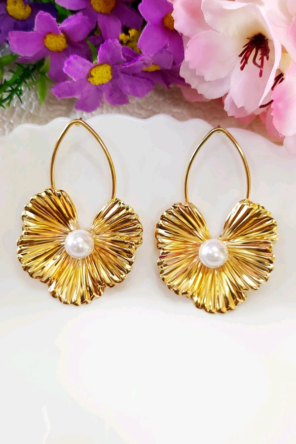 Stylish Golden Earrings 