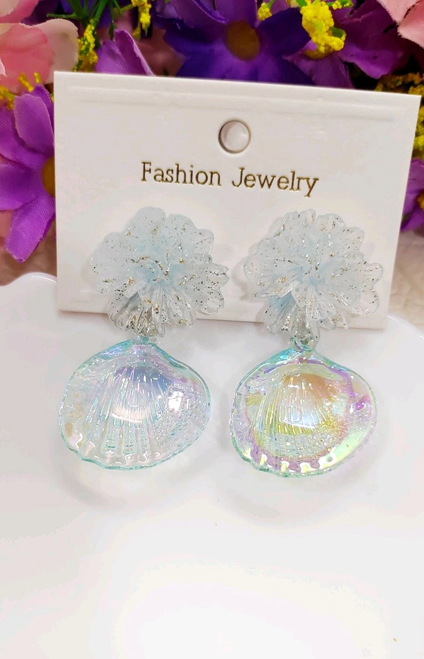 Beautiful Shell Drops 