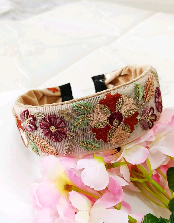 Pretty Embroidered Unbreakable Hair Bands 