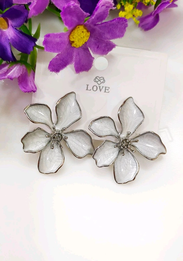 Stylish Floral Studs Editions 