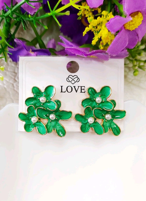 Stylish 3 Flower Studs 