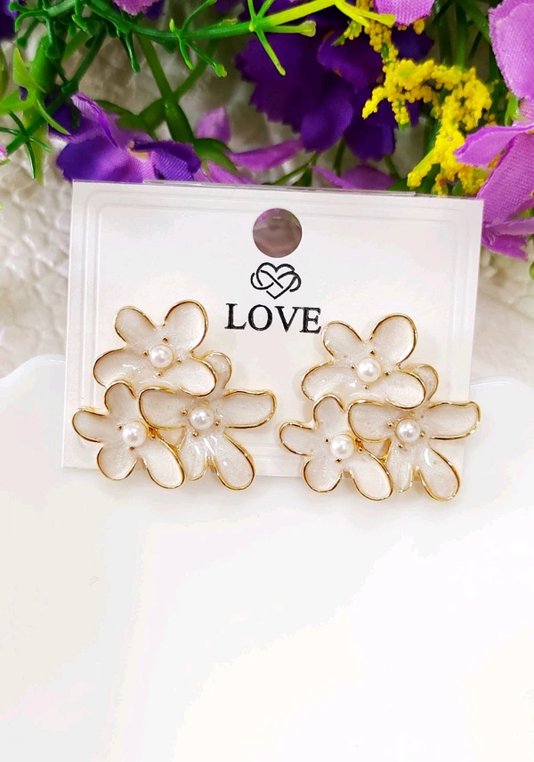 Stylish 3 Flower Studs 