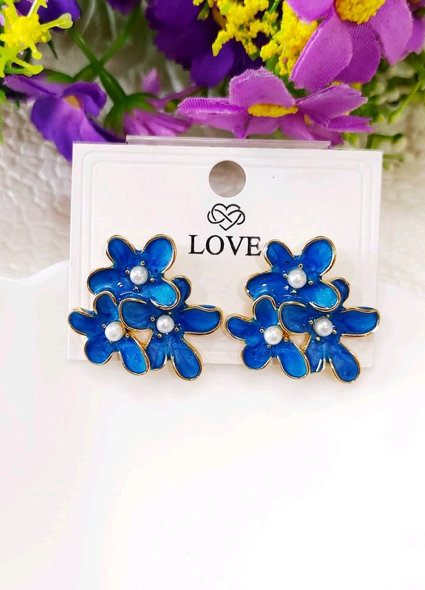 Stylish 3 Flower Studs 