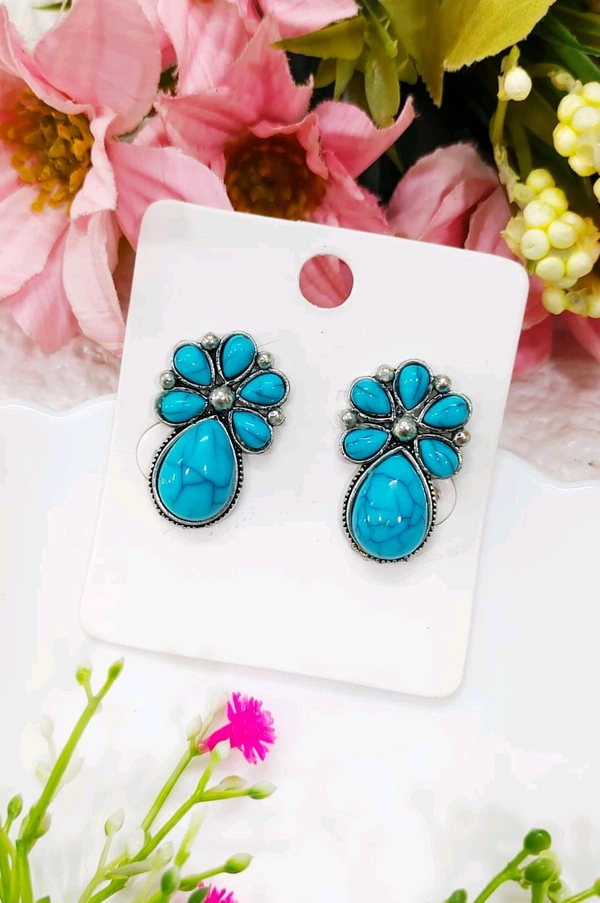 Beautiful Marble Finish Floral Oxi Studs