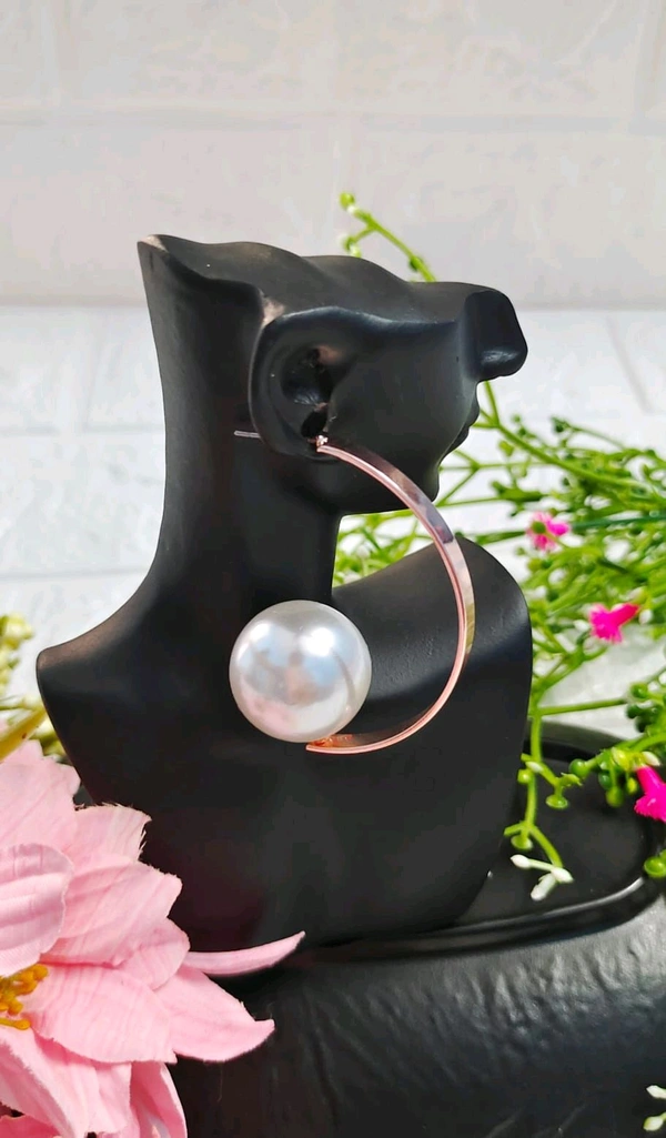 Unique Rosegold Pearl Earrings 