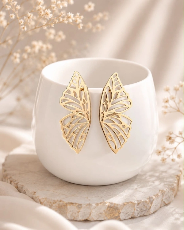*Golden Butterfly Elegance Earrings* 🦋