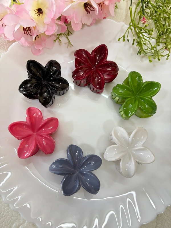 Bloom Petal Hair Claws 