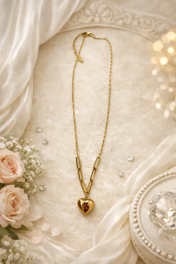 Heart Of Gold Minimal Anti Tarnish Chain Necklace
