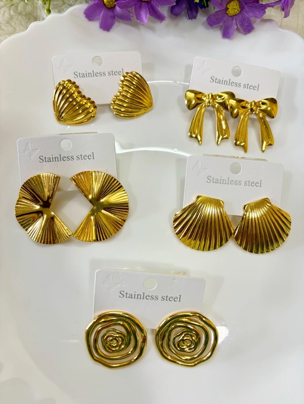 Anti Tarnish Golden Studs ๐ - Coil