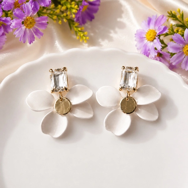 *Bloom Petal Statement Earrings* ✨🌸 - White