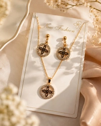 *Stylish Pendant Sets | Elegant Everyday Sparkle* ✨ - Floral