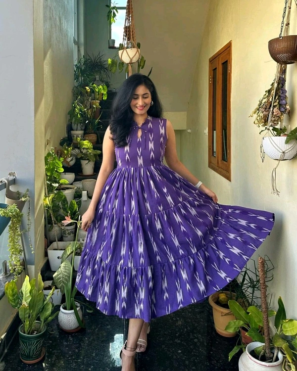 New Beautiful Printed cotton middi cut-sleeves Gown dress New Beautiful Printed cotton middi cut-sleeves Gown dress