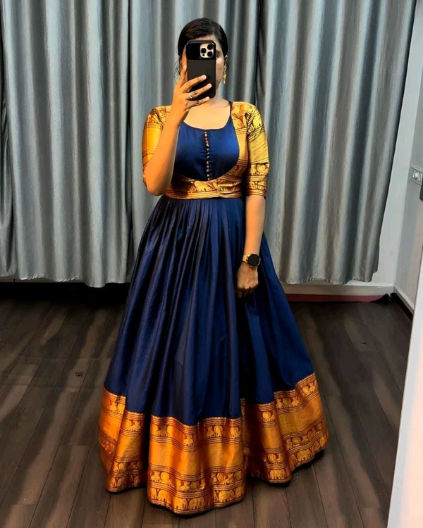 Pure Narayanpet Gown with Removable coat