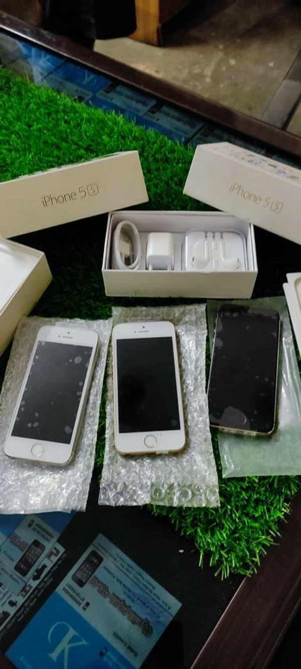Apple Iphobe 5s 16gb Brand New Phone - silver