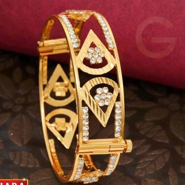 SINGLE BANGLE WHITE STONE - 2.4:2.8:2.10