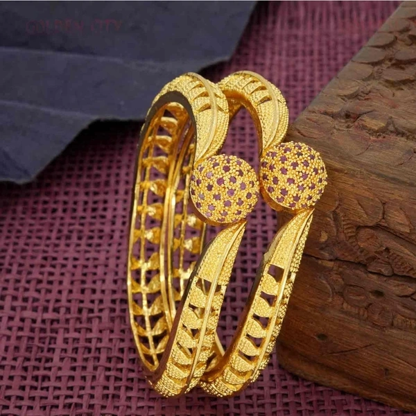 RUBY RED STONE BANGLE - 2:4.2:6.2:8