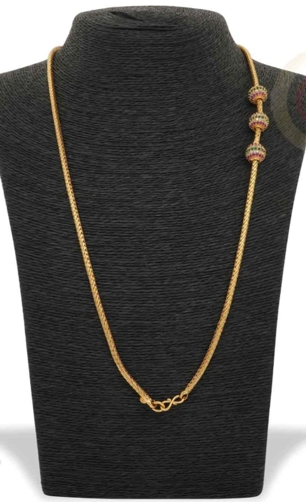 RUBY STONE Avanthika Mokapu Chain