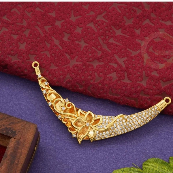 Small Stone White And Gold Dollar 