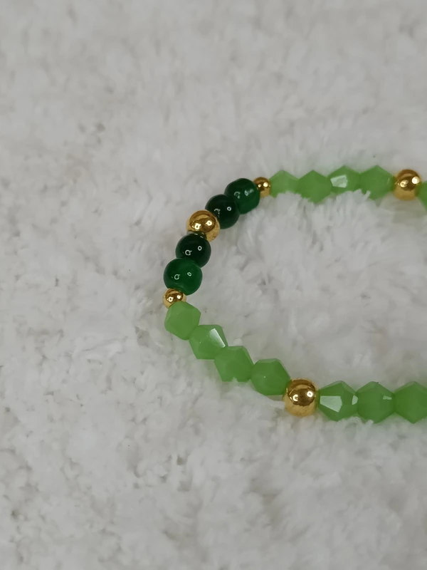 Green Flower Charm Bracelet 